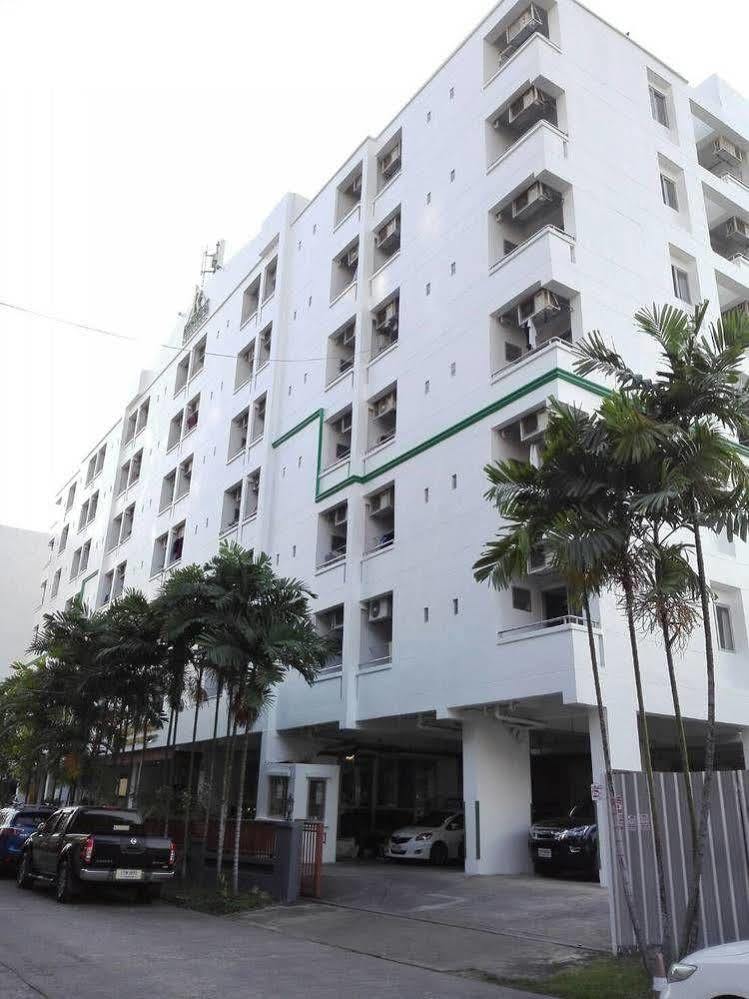 Ritratana Apartment Bangkok Extérieur photo